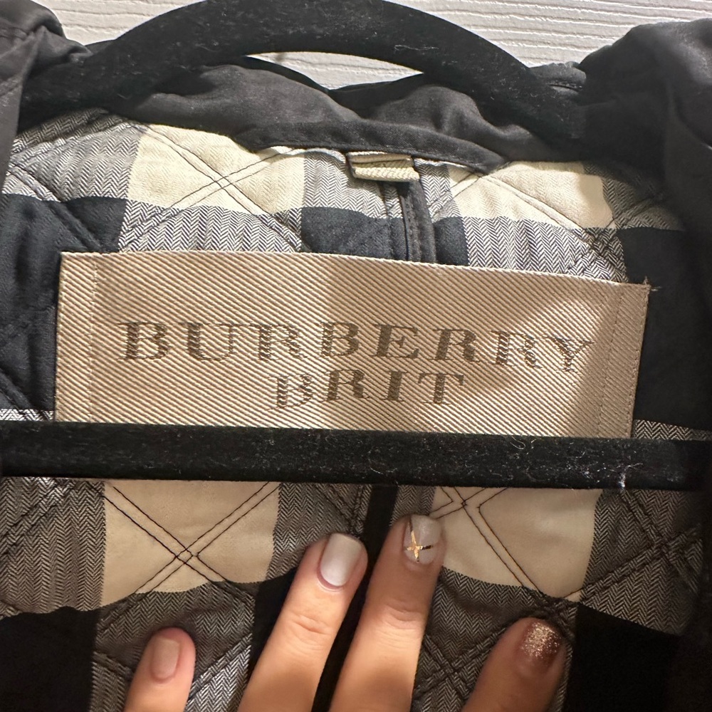 Burberry Black Quilted Hooded Puffer Jacket - Picture 3 of 4